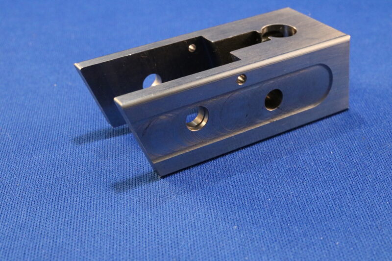 1885 Center Fire Breach Block/With firing pin - Image 2